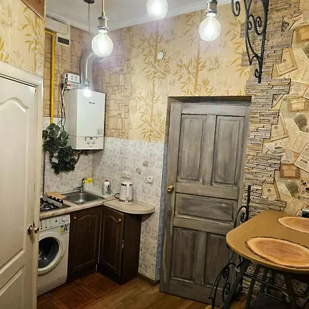 On Lyul'ky 5 Lviv